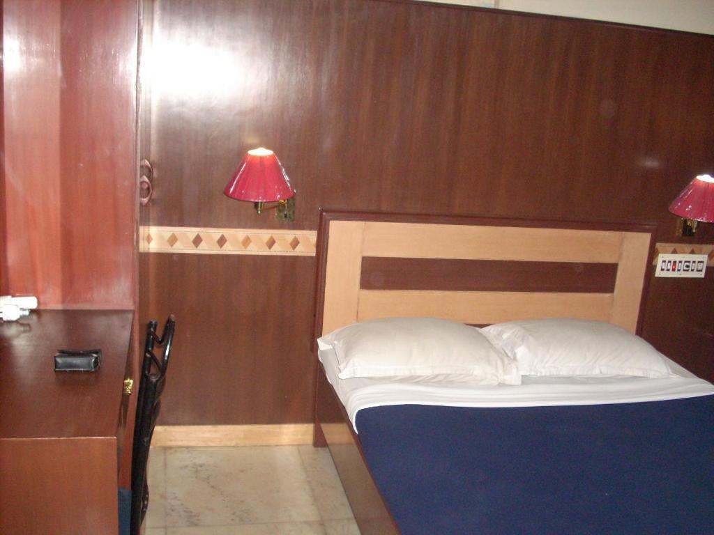 Hotel Manickam Grand Chennai Room photo