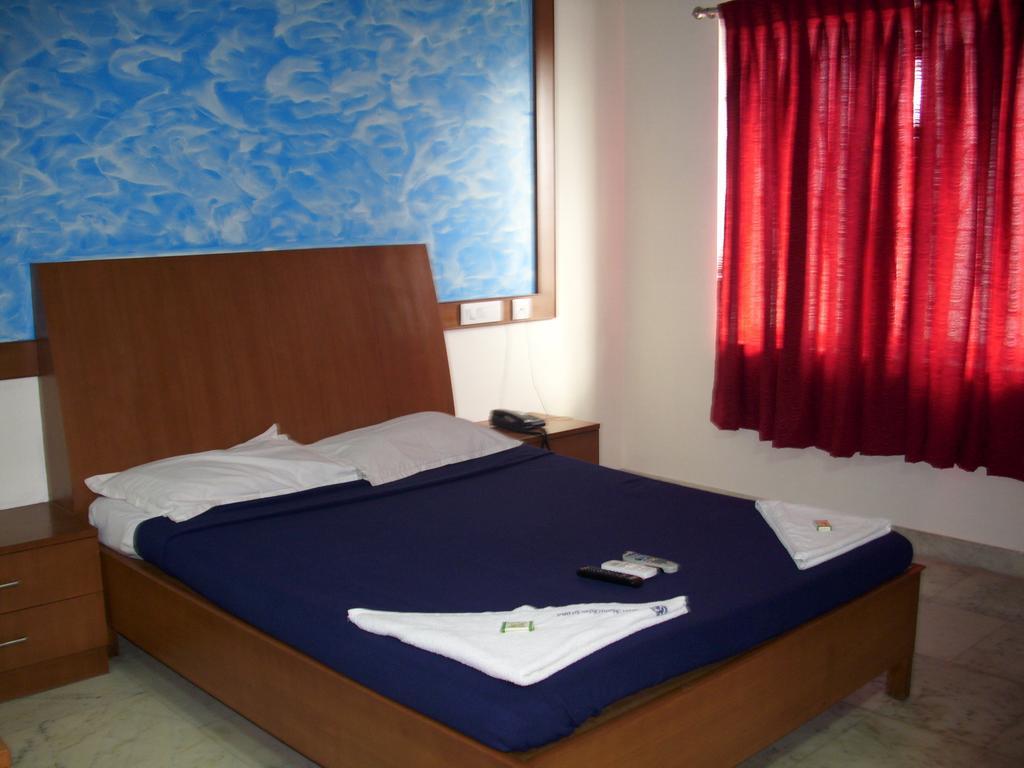 Hotel Manickam Grand Chennai Room photo