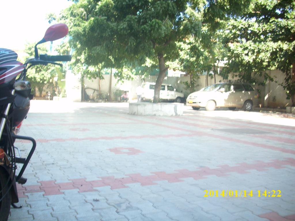 Hotel Manickam Grand Chennai Exterior photo